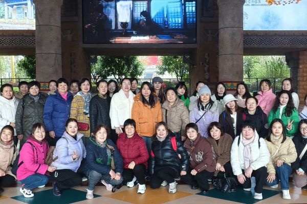 宜春公路建設(shè)集團(tuán)開展  “三八”婦女節(jié)系列活動(dòng)